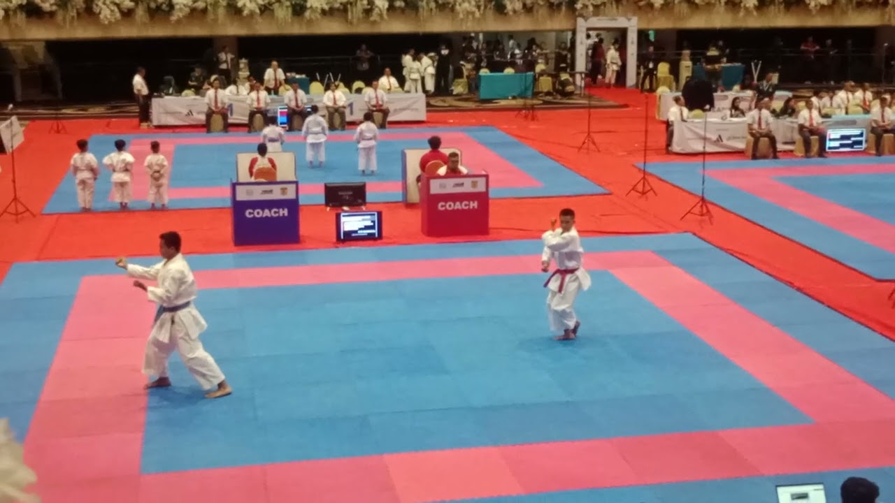 Kejuaraan karate  International Unesa Cup, Vitto, AKA / merah, Gankaku