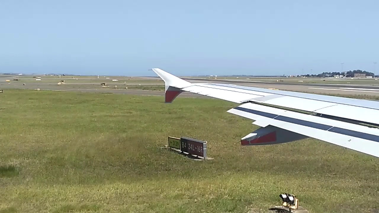 Take off from Sydney airport by Jet Star