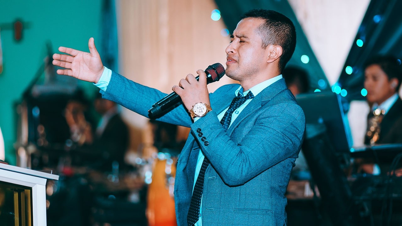 Maynor Morales y su Ministerio Emanuel 💿📣 El tiene toda potestad
