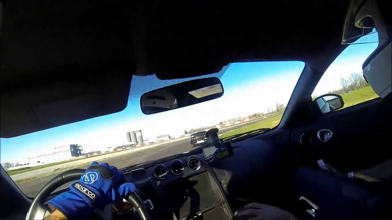 Teo's Nissan 350z VS Alfa Romeo 4C onboard san martino del lago circuit 26 01 14
