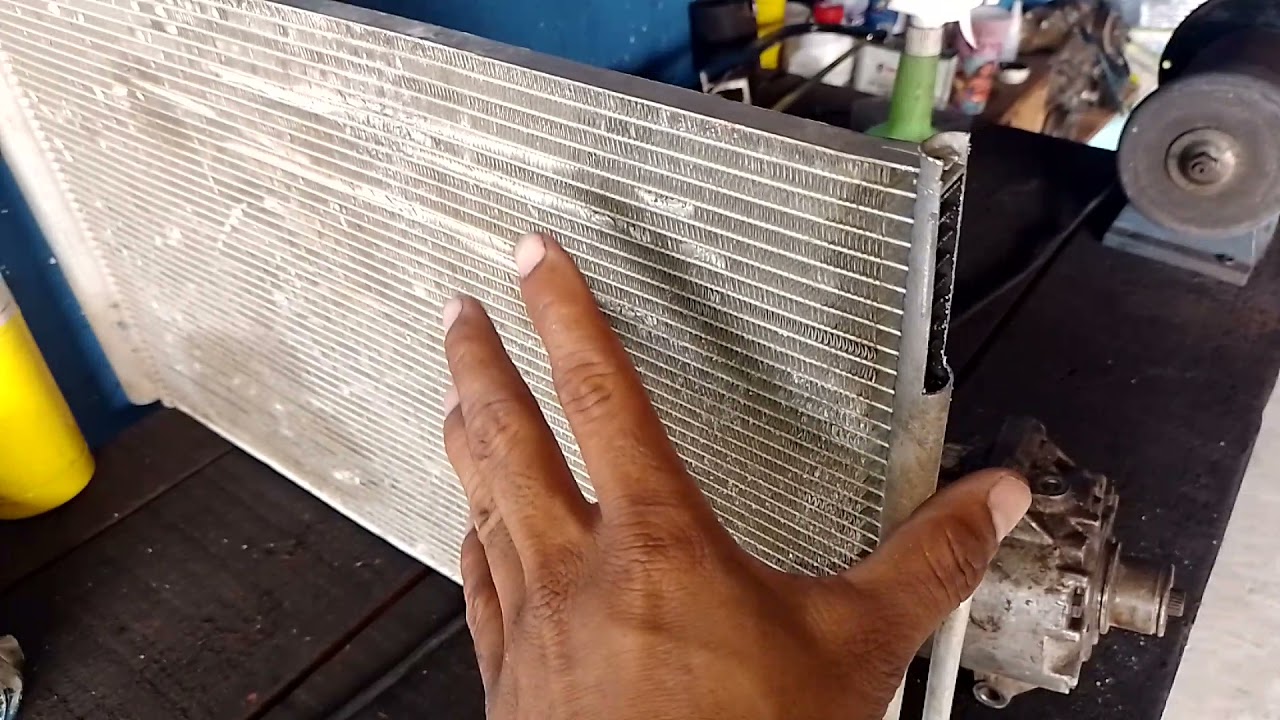 condensador dá limpeza ou troca a peça?