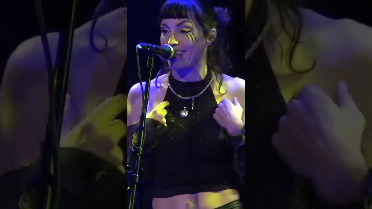 J.O.E. - Preisverleihung [Album: EARTH] beim Solikonzert f&uuml;r die Ukraine