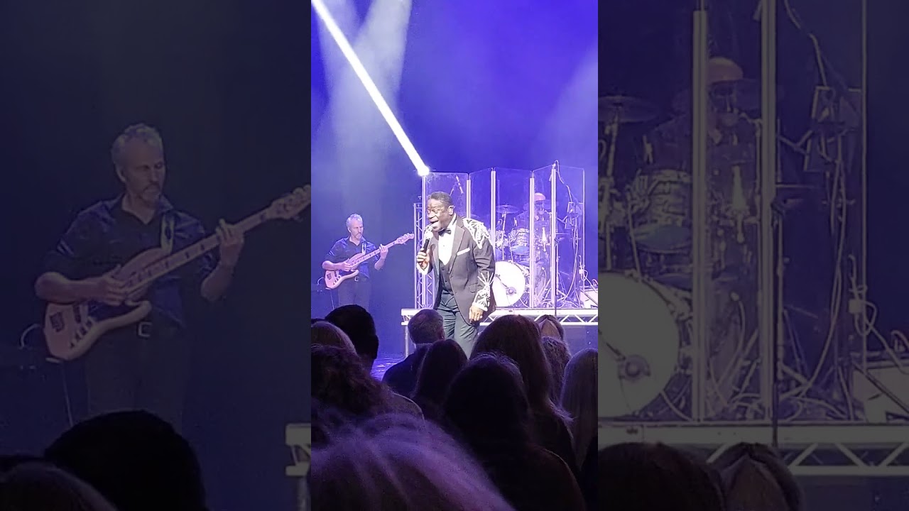 HARRY CAMBRIDGE (LUTHER LIVE) The Glow Of Love CLIFFS PAVILION SOUTHEND ESSEX 26/10/2023