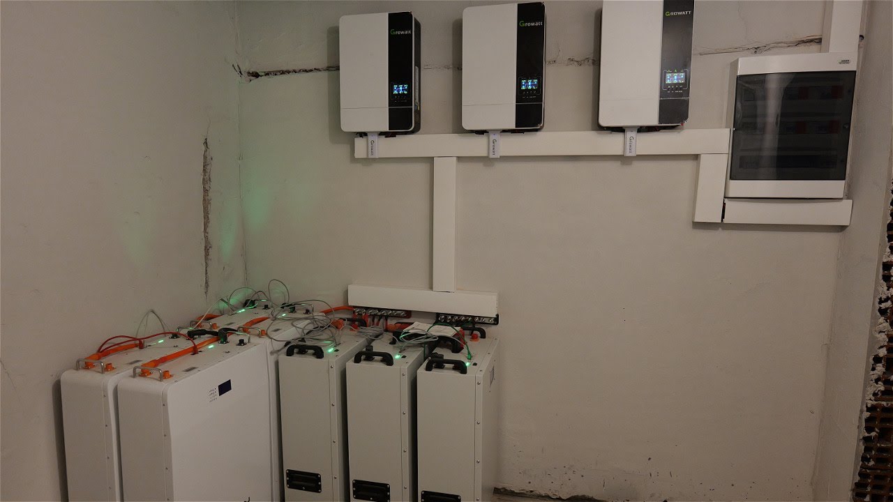 Growatt SPF 5000 ES Parallel Installation with batteries