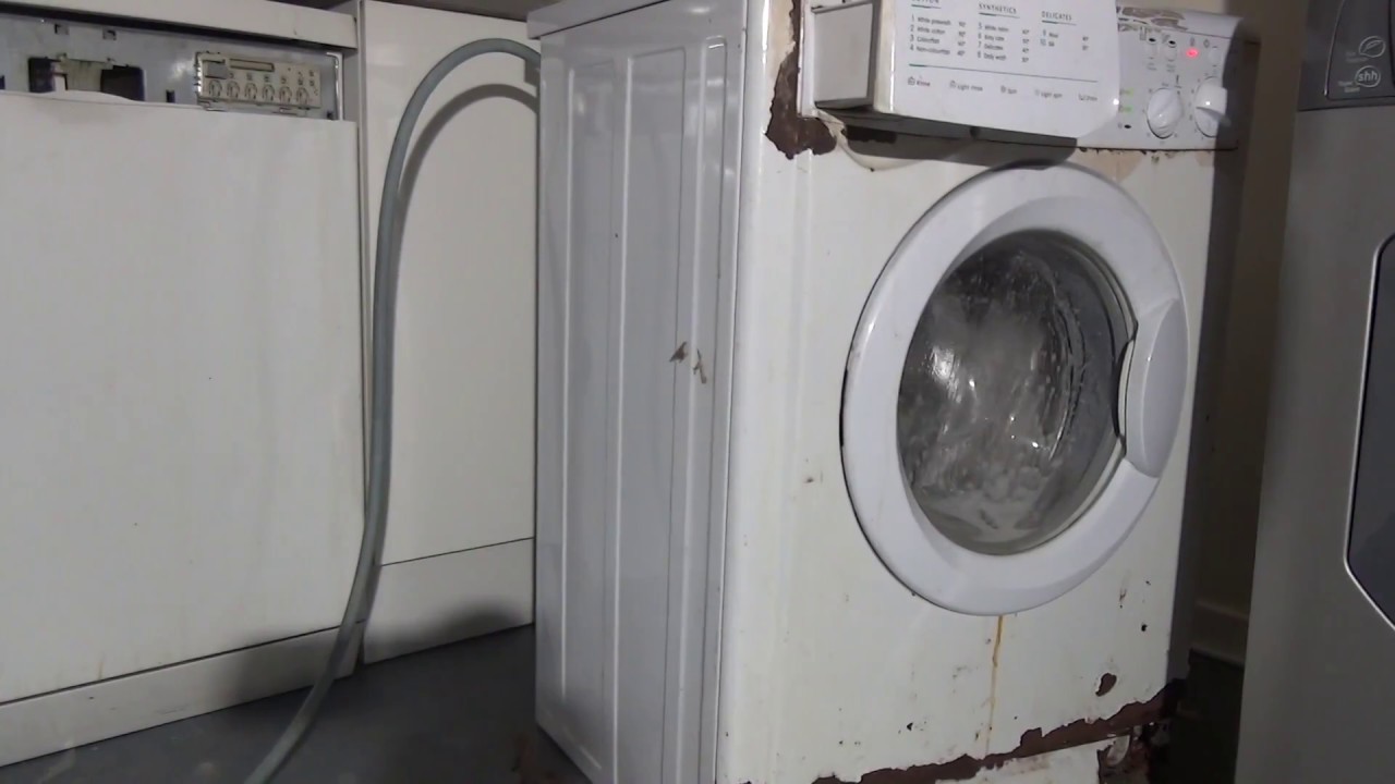 Lab test : Rusty the washing machine destroys itself without a Brick