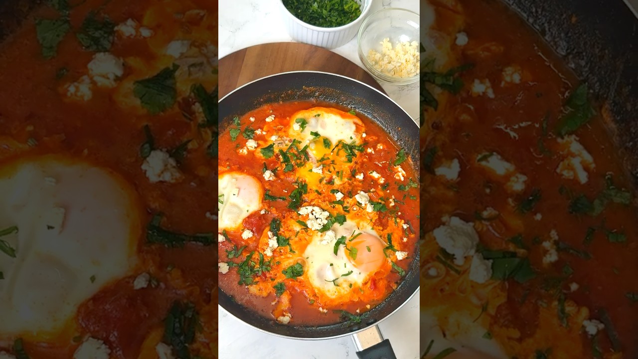 Easy Shakshuka Recipe &ndash; Spiced Tomato & Egg Brunch in One Pan