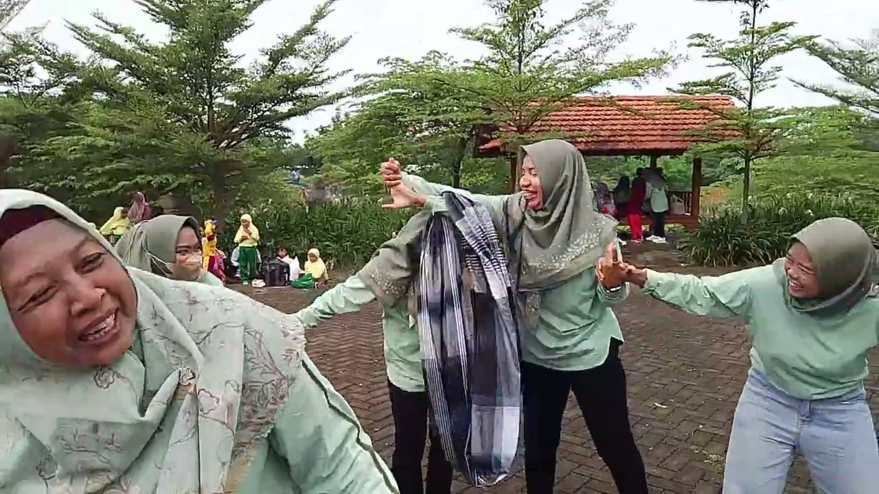 Estafet Sarung Mama Cantik KB & TKABA37 DERMO | Di JatiSewu