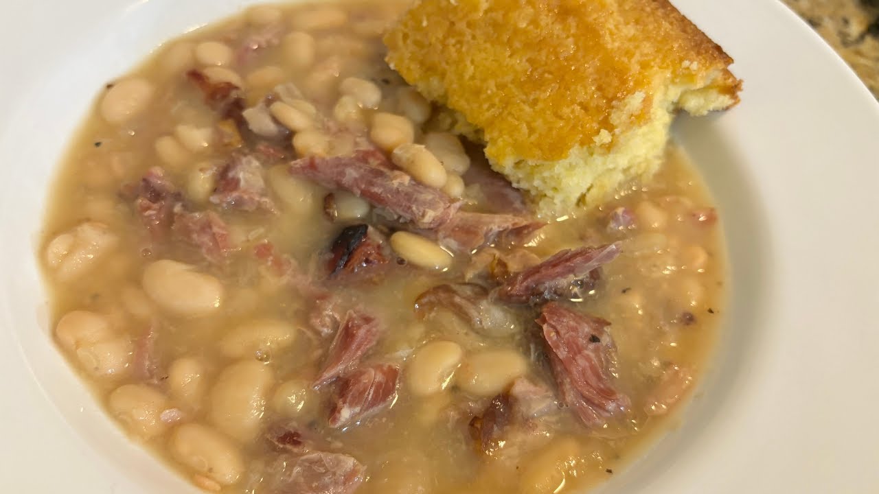 Great Northern Beans with Smoked Turkey | Cookmas 🎄Day 2