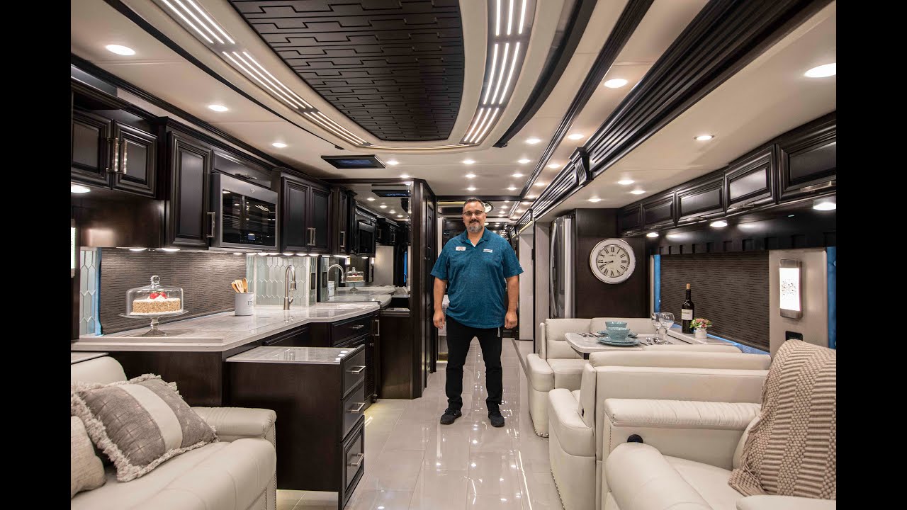 2022 Newmar London Aire 4551 (11N210127)