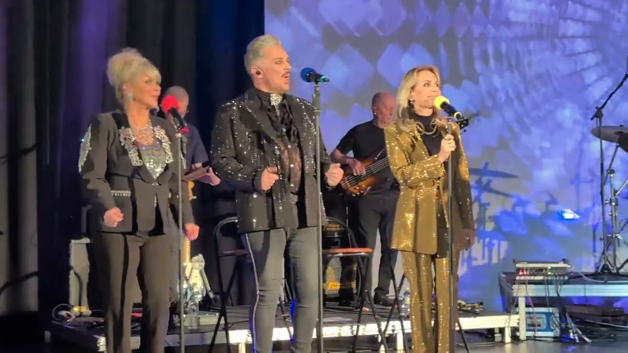 The Fizz Breaking Me Up - Live The Stag Sevenoaks November 2025