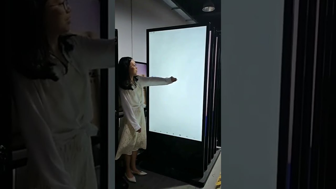 Super thin & Big Screen floor standing kiosk lcd Advertising player display