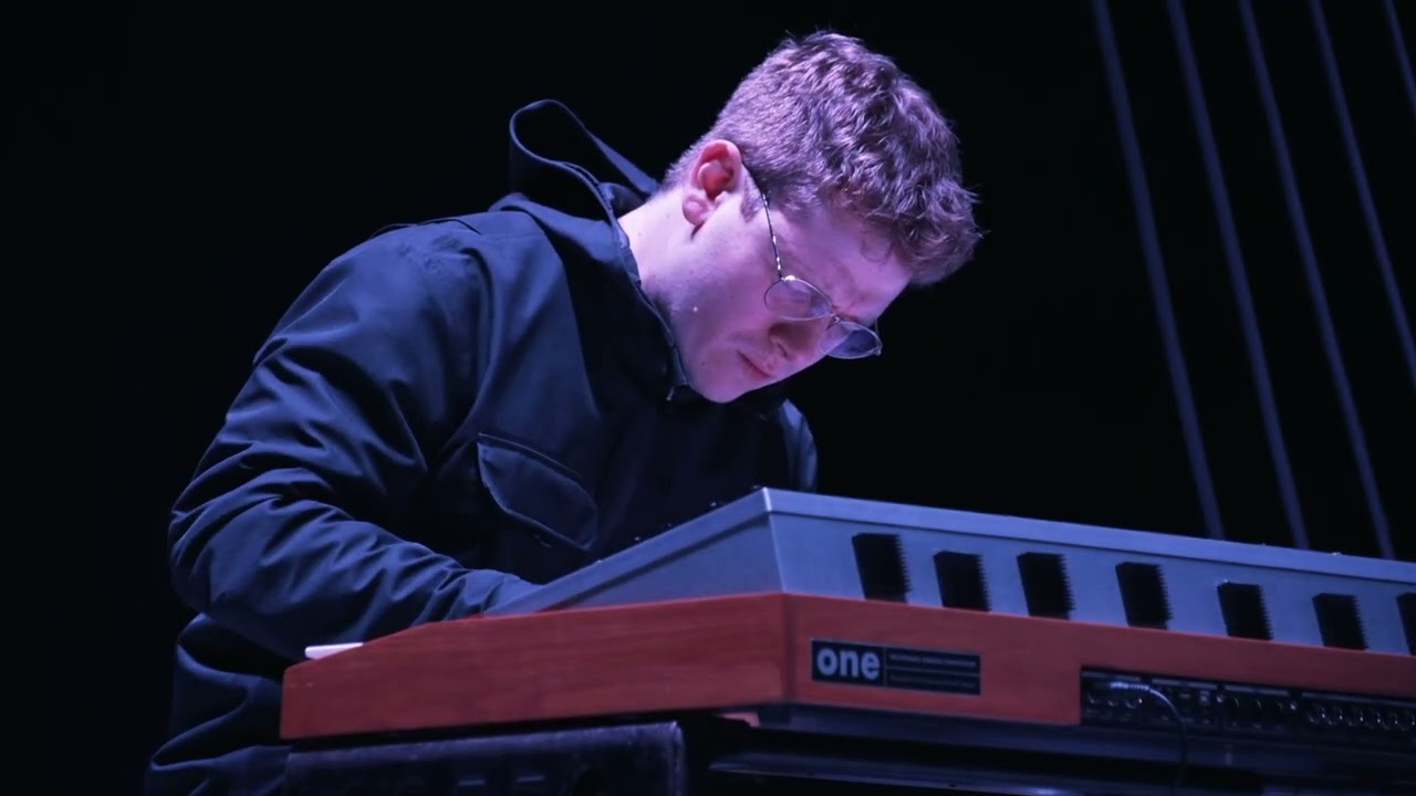 Chris Fishman solo at Frue Festival with Sam Wilkes band