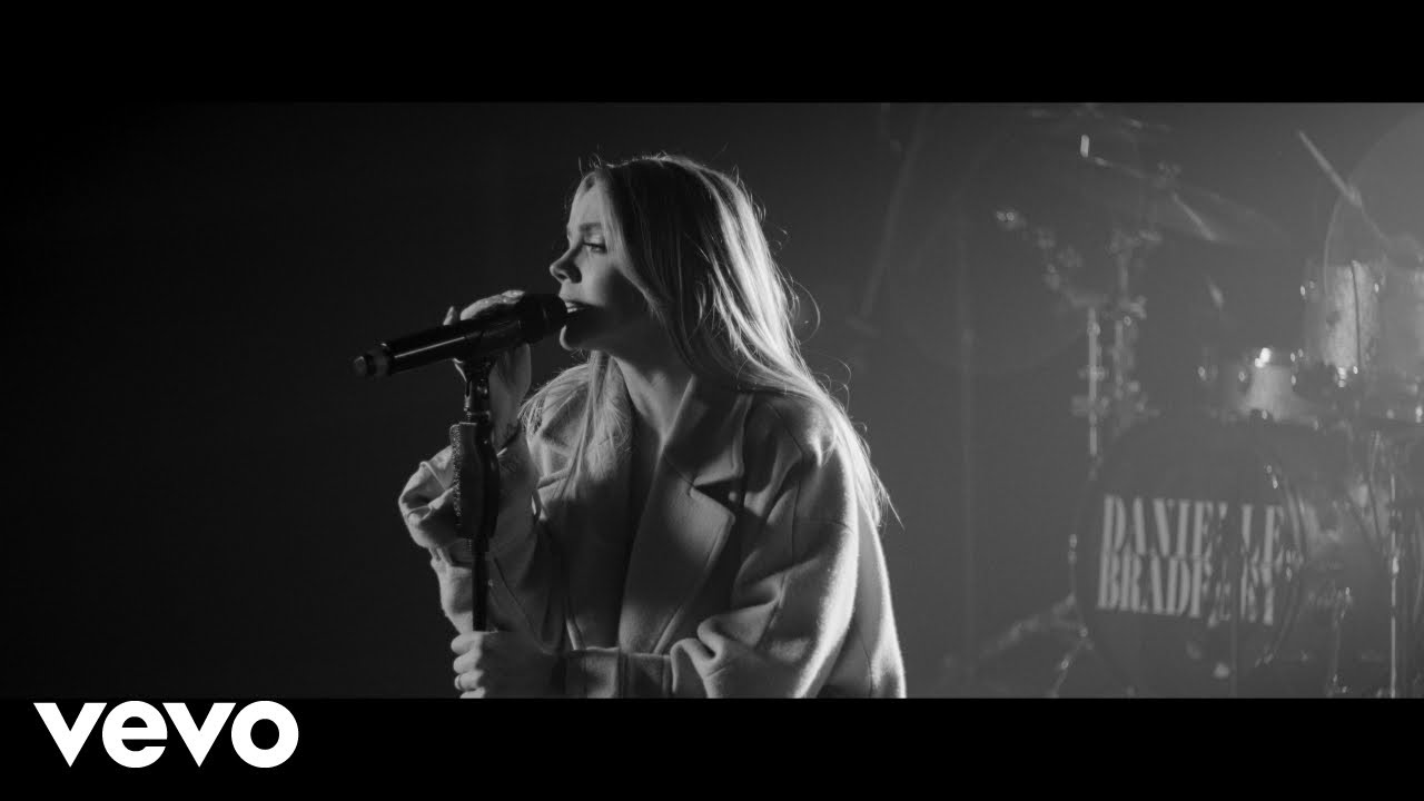 Danielle Bradbery - Monster (Live From Nashville)