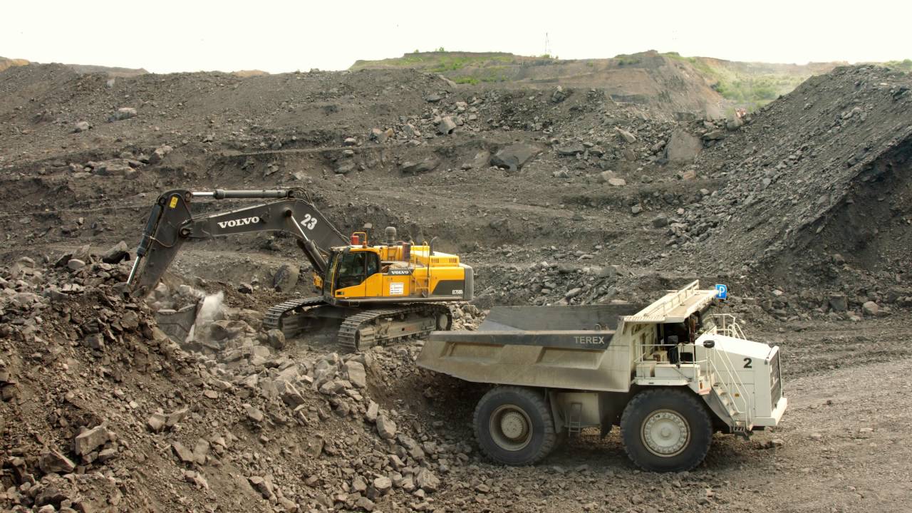 Самосвалы Terex проявляют несгибаемый характер в сибирских условиях