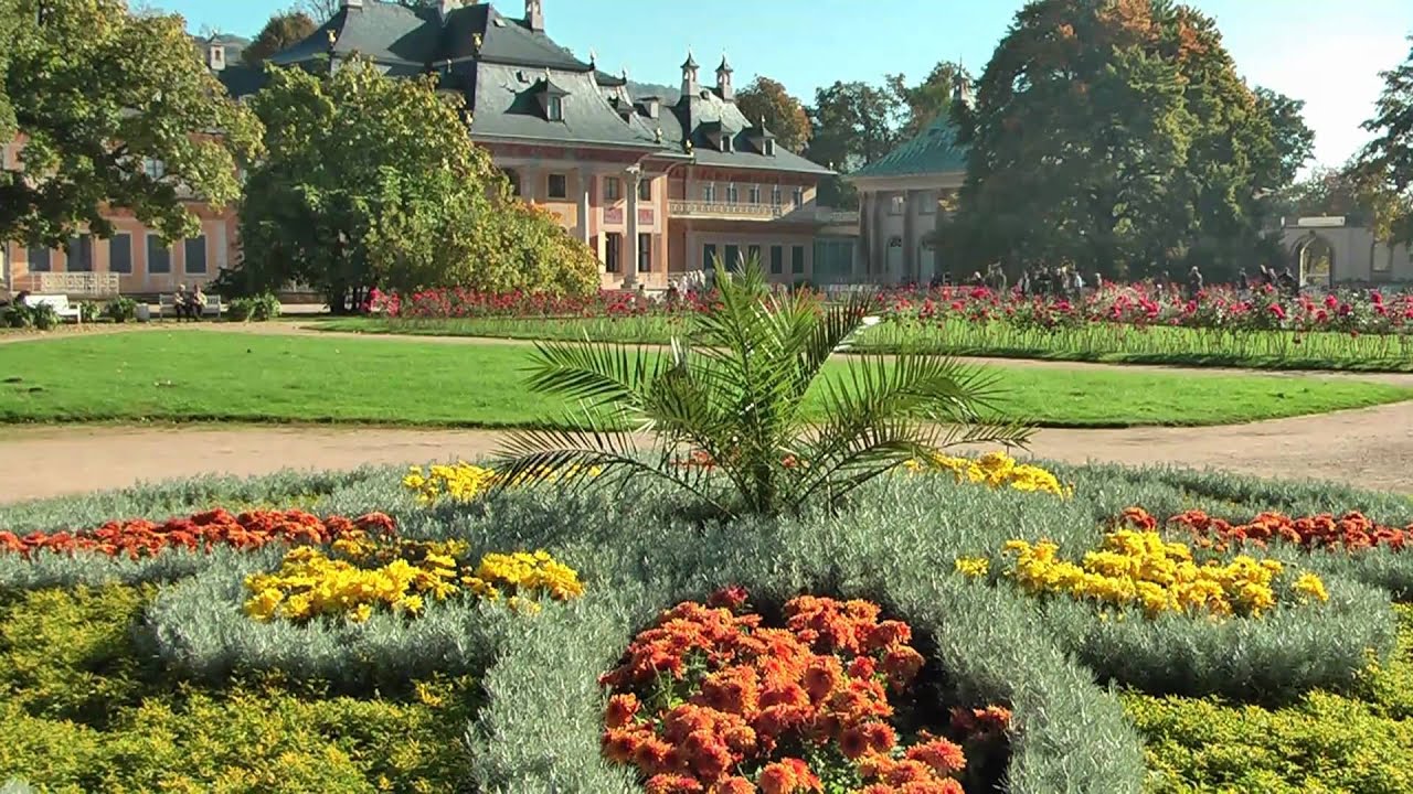 Schloss und Park Pillnitz bei Dresden (Okt. 2010)