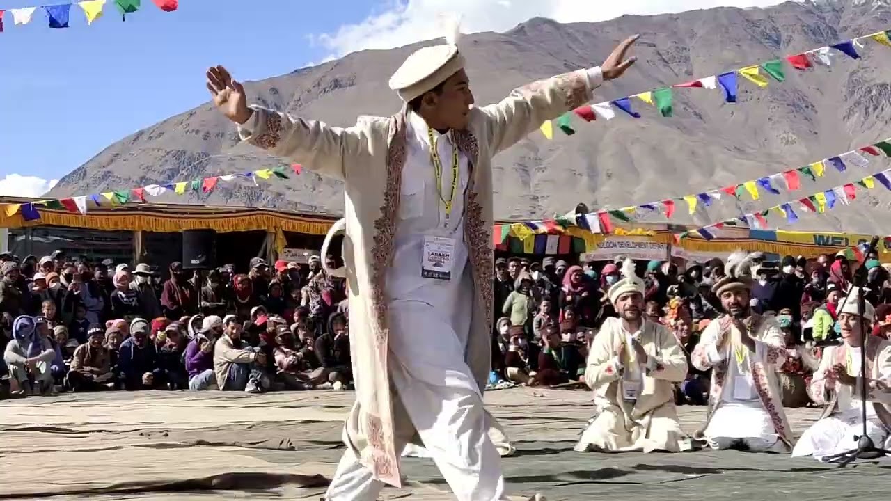 Traditional Shina folk song and dance of Drass! during 7th edition of Ladakh Zanskar Festival 2022!
