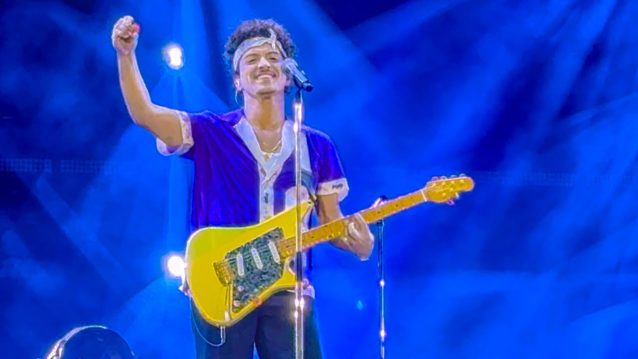 Bruno Mars - 