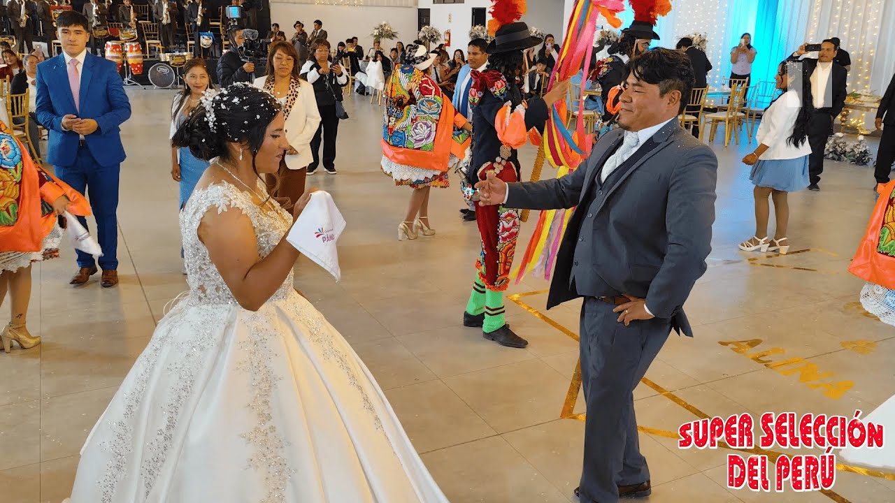 MATRIMONIO en HUANCAN al ritmo de CHONGUINADA con la Orquesta SUPER SELECCIÓN DEL PERÚ