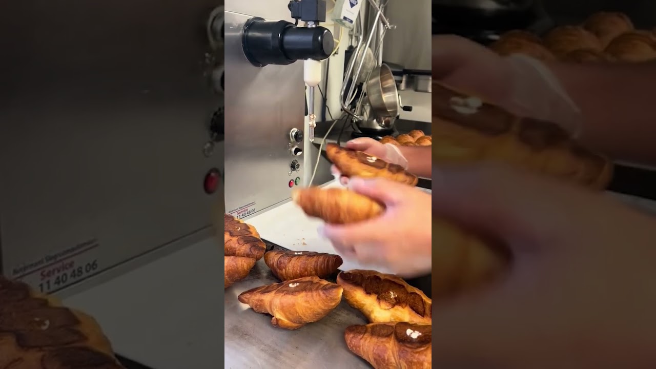 Een kijkje in de bakkerij naar onze bossanten🥐 - SHORTS #bossant #crompouce #bossebol