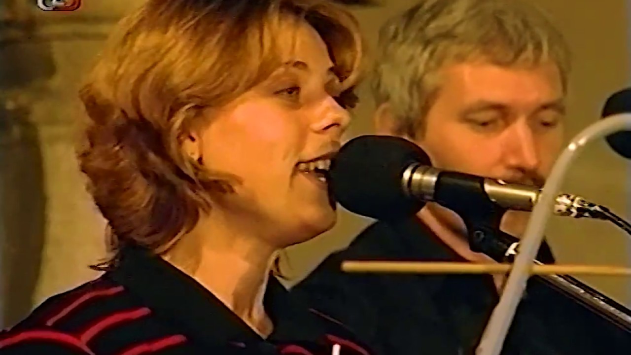 KLÍČ: Lokaj (koncert na nádvoří zámku v Telči, červenec 1998)
