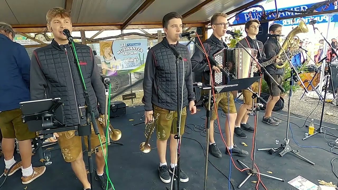 Die Gasgeber - Es klingt Musik