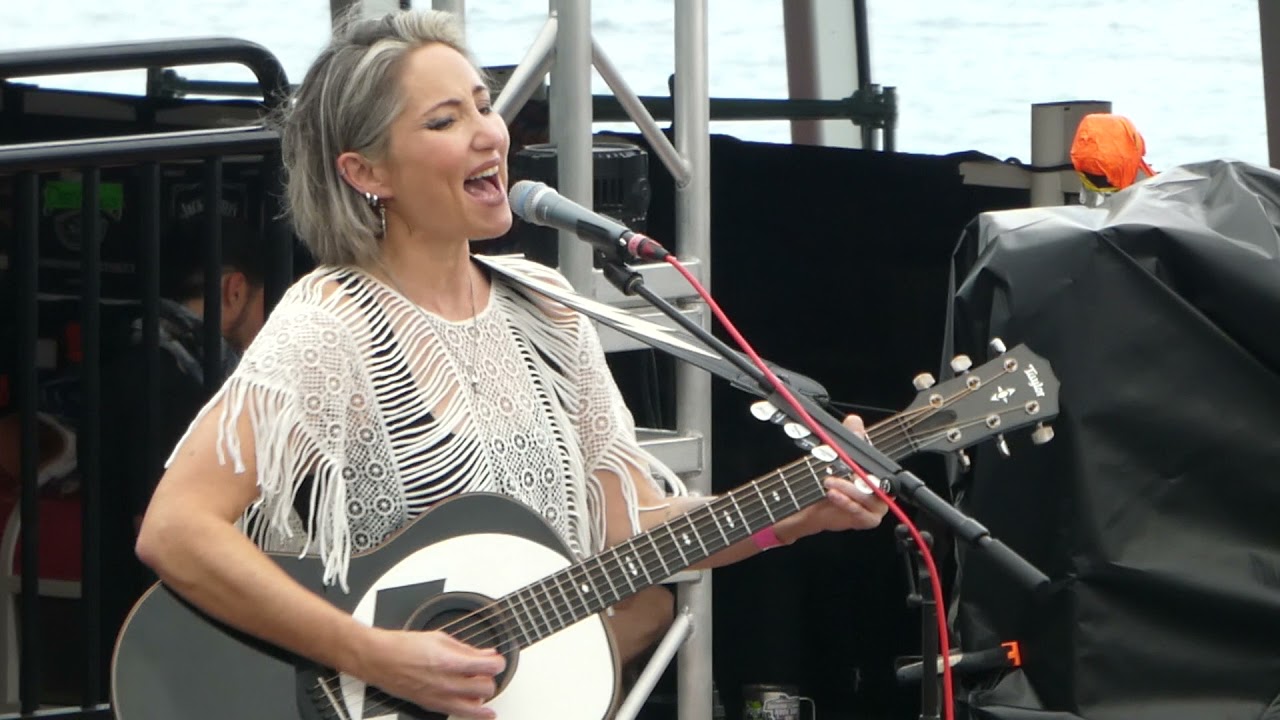 2/9 KT Tunstall - (Still A) Weirdo @ Melissa Etheridge Cruise 11/15/21