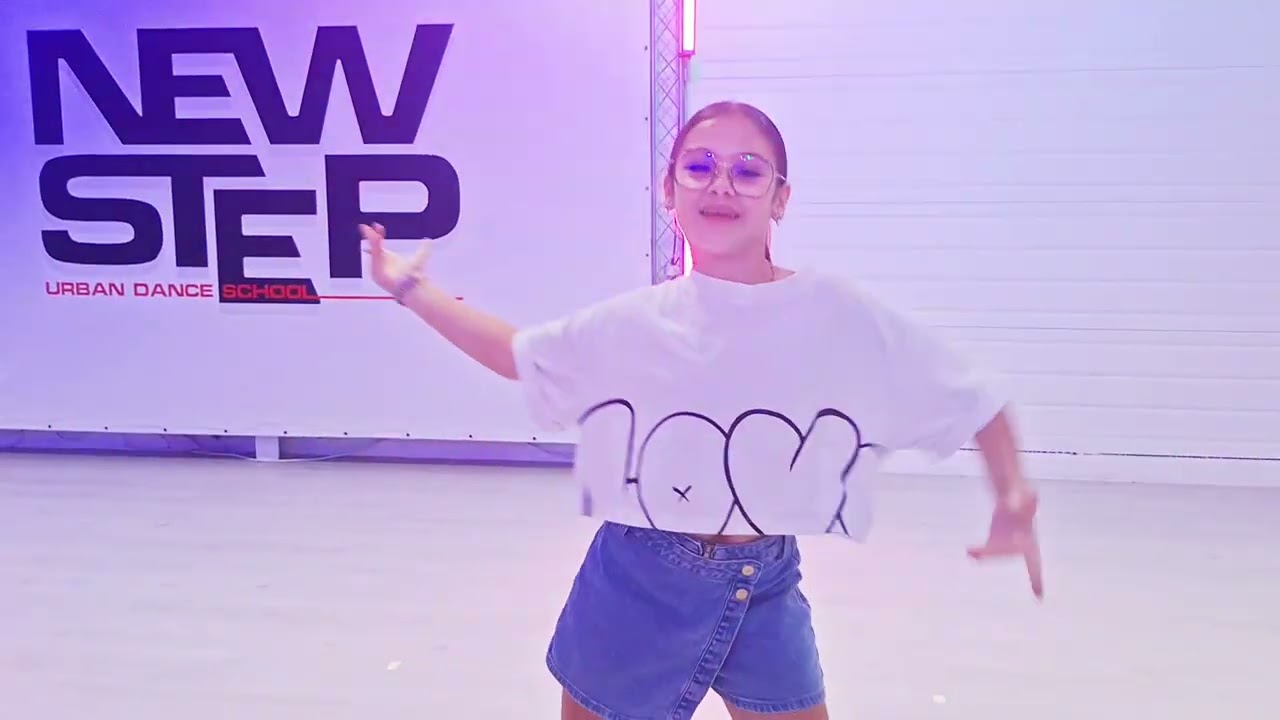 HOLIDANCE KIDS - BRILLER
