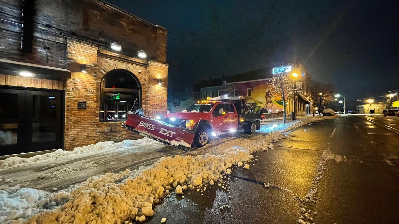 Plowing very HEAVY snow!!