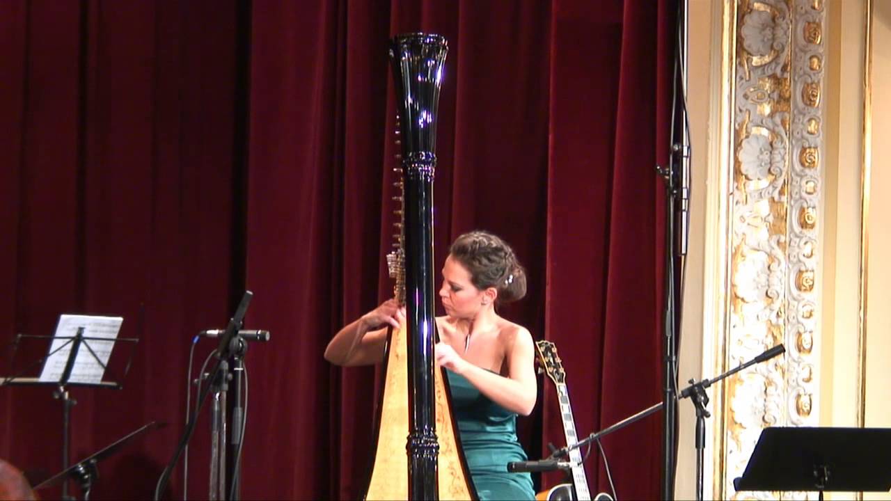 Bartók Béla - Este a székelyeknél Bábel Klára hárfaművész előadásában