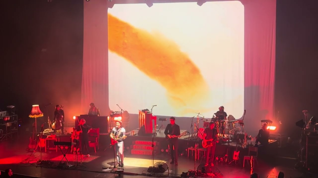 Belle & Sebastian live in le Grand Rex Paris - February 28 2026 - 30th Anniversary Tour - Feeling Si