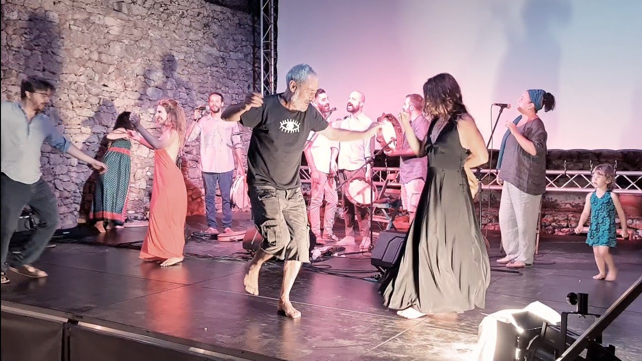 Luca Buccarella Massimiliano De Marco Federico Laganà danza finale Compagnia TarantArte e Ospiti