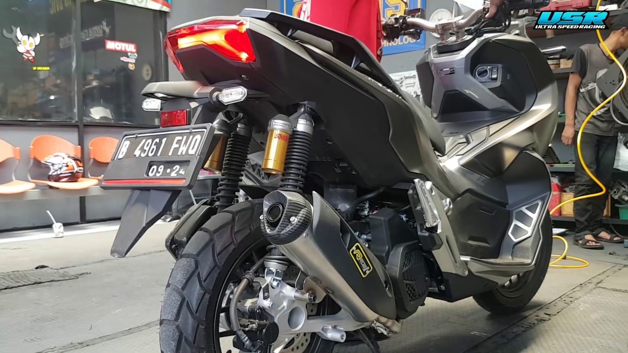 PEMASANGAN KNALPOT ROB1 DI HONDA ADV 150