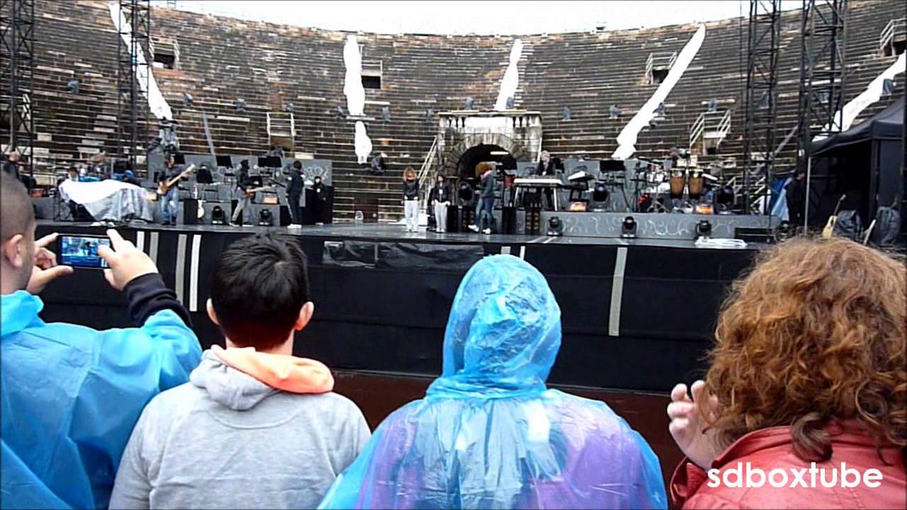 Laura Pausini SOUNDCHECK Verona 03.05.2014