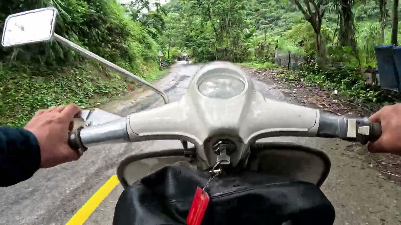 Vietnam 4 Mountain Passes 79 - Leaving the 4 mountain passes behind...heading to Bao Lac