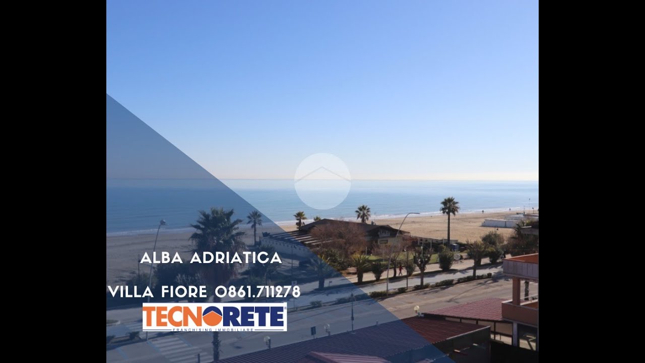 Alba Adriatica TE), nella bellissima zona delle pinete, in vendita, ultimo piano con vista mare.