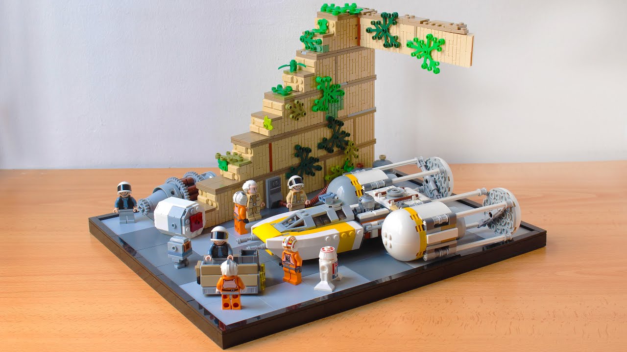 Lego Chibi Y-Wing and Yavin IV diorama MOC
