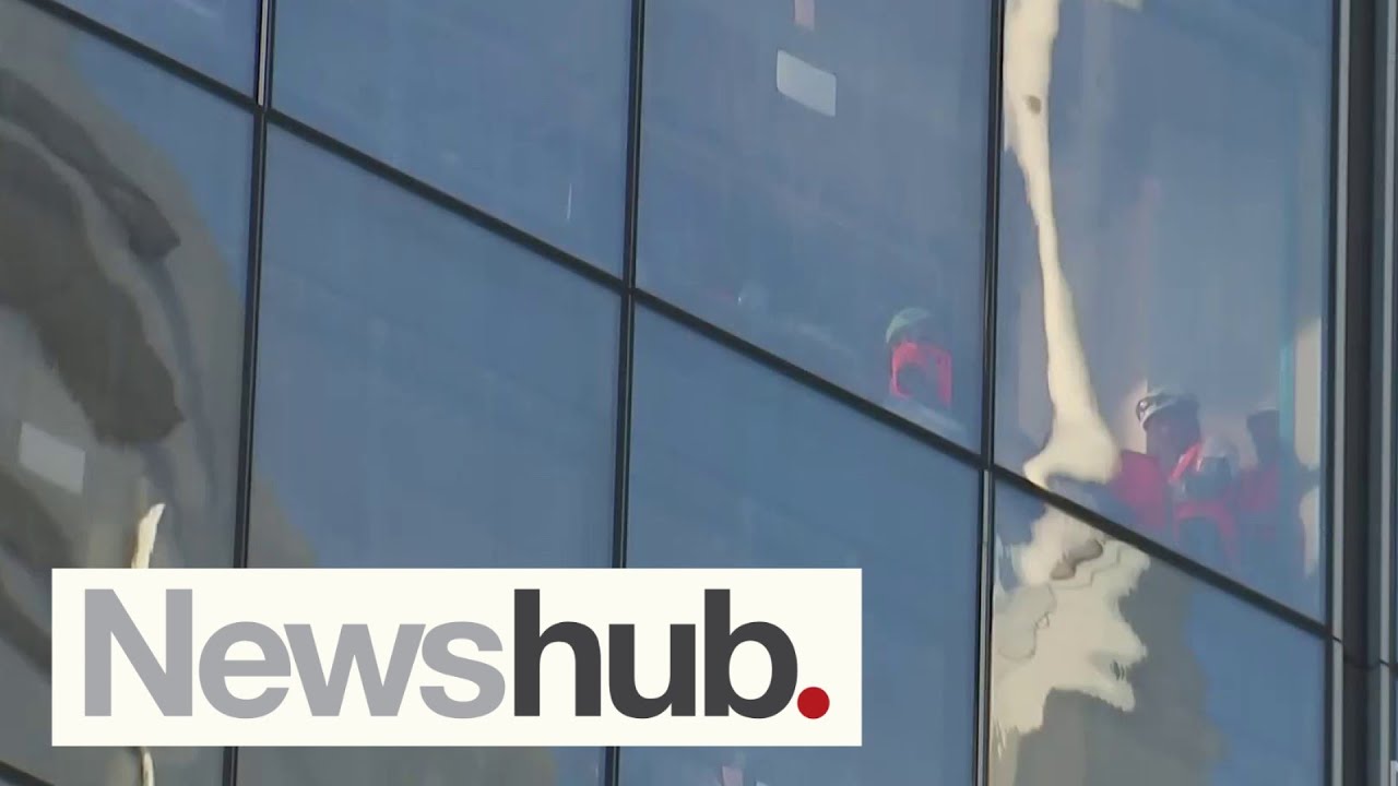 'Scared for their life': Witnesses recount chaos during Auckland CBD shooting | Newshub