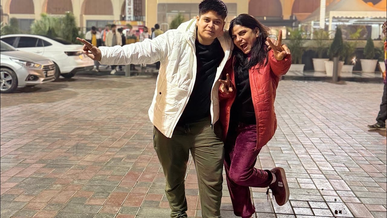 Finally location pe pahuch gaye 