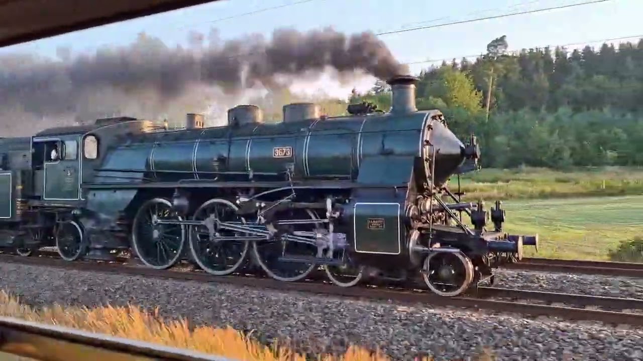Bayerische S3/6 Parallelfahrt mit Leerreisezug am 15.08.2025 zwischen Augsburg und M&uuml;nchen