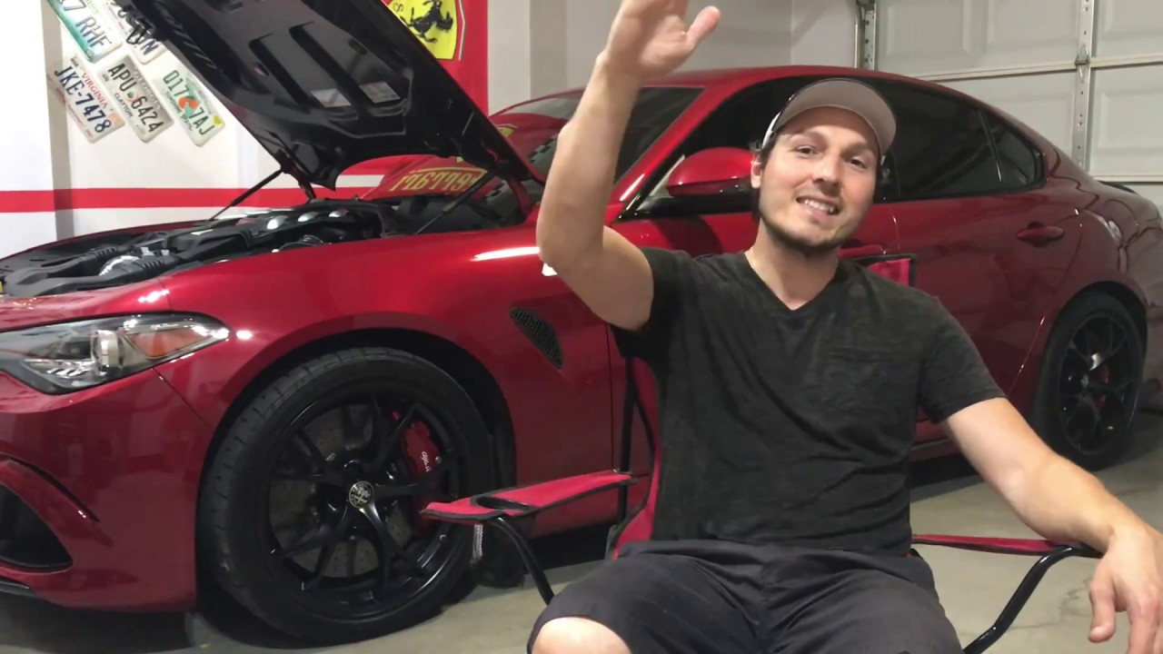 Alfa Romeo Giulia Quadrifoglio - DIY Oil Change At Home!