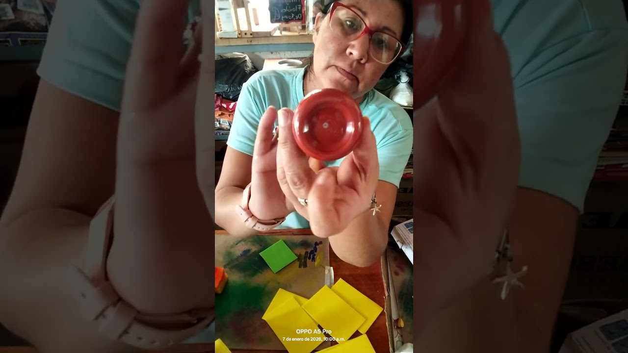 Proceso de pintado de azares y difuminado de cortes para la flor de violeta ✨