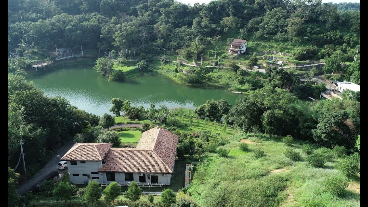 苗栗永和山水庫空拍～面向水庫絕佳綠地親水美景，『湖畔莊園』休閒農地出售，可蓋合法資材農舍。農牧用地二分半地756.25坪，門禁管理，8戶小型社區，水電齊全。台中北屯住商不動產0913655385尤阿甘