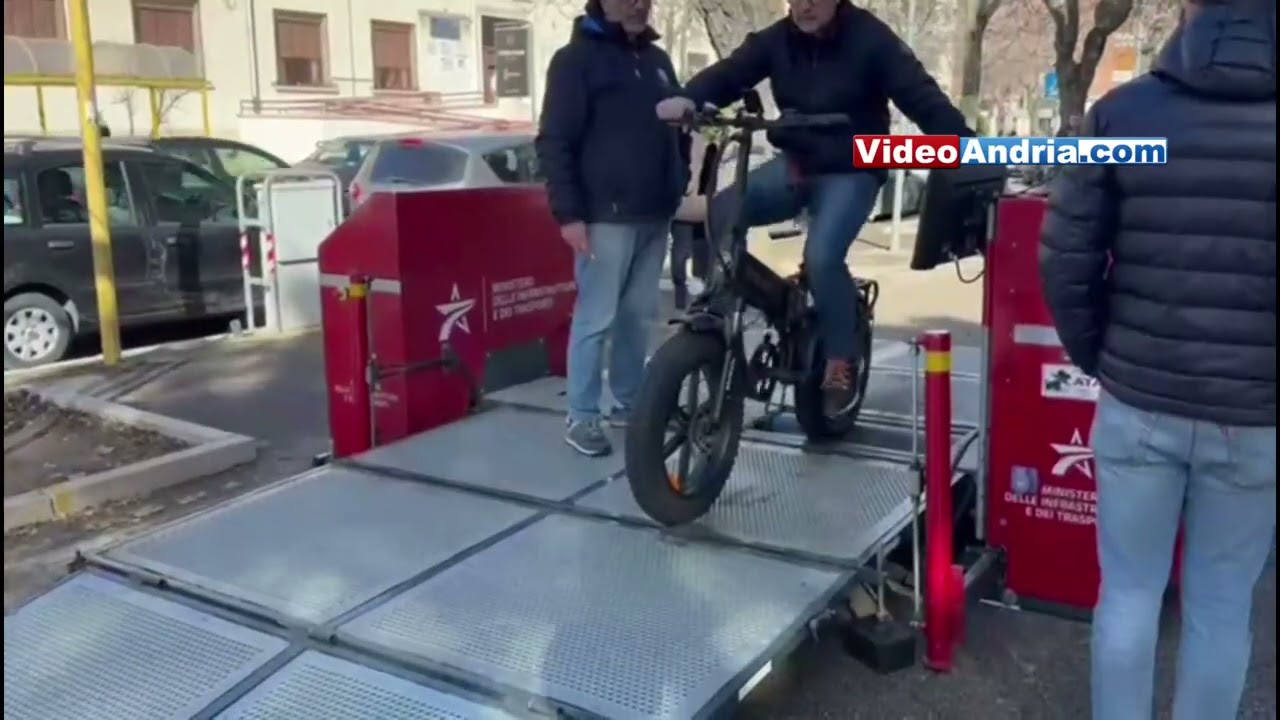 Ad Andria Polizia a caccia di bici elettriche e monopattini 