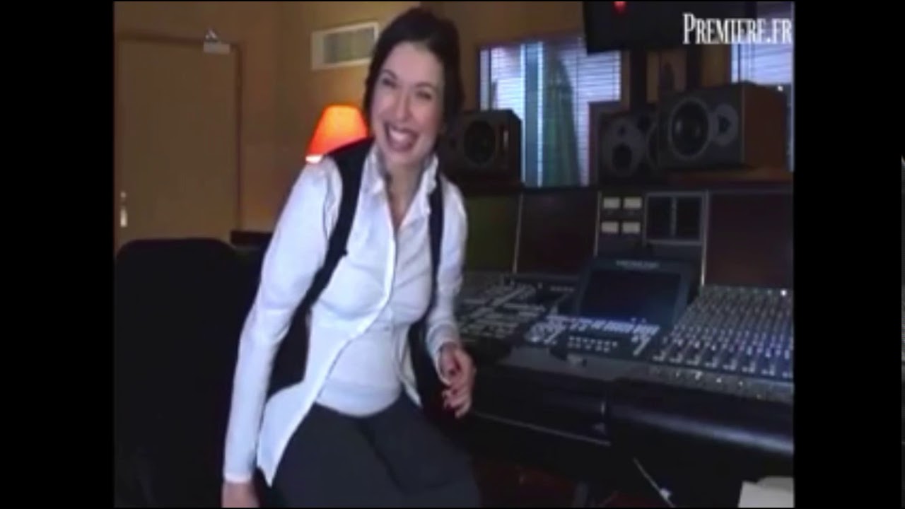 Lucie Bernardoni enceinte pendant l’enregistrement de son album Melancosmiaque