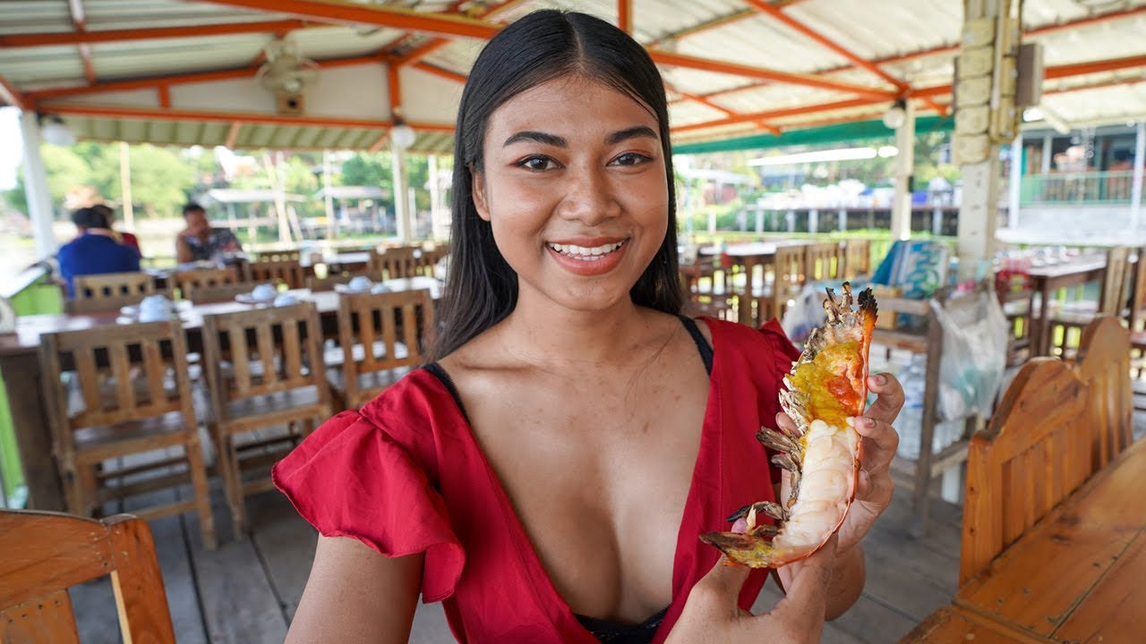 $60 Giant River Shrimp in Ayutthaya Thailand 🇹🇭