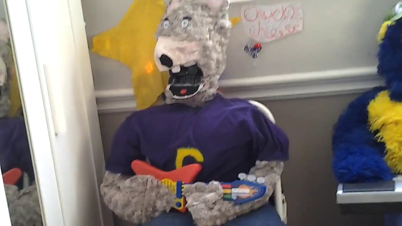 My Chuck E Cheese animatronics Rockin Robot