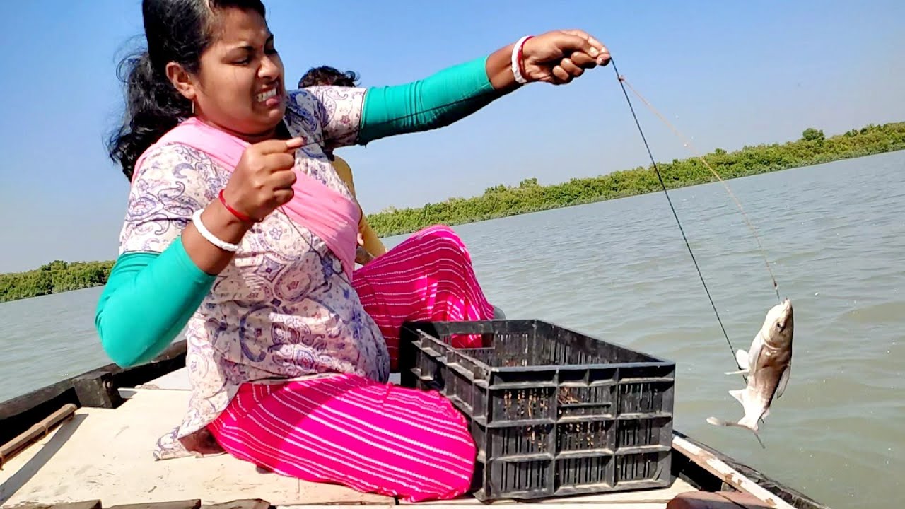 Hook fishing in Sundarban river । Sundarban hook fishing @Tradifoodsundarban