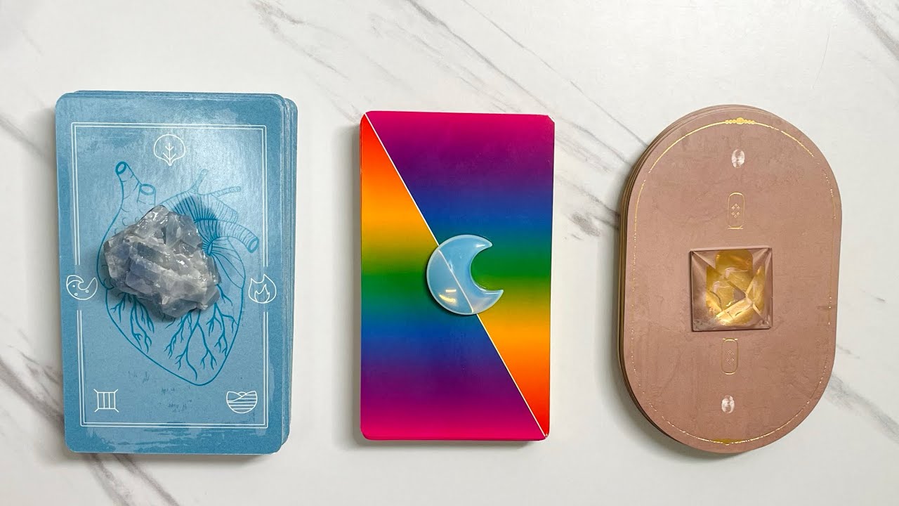 Singles!!📣Who's Next?! and When?? Love Predictions💕Pick a Card Love Tarot Reading