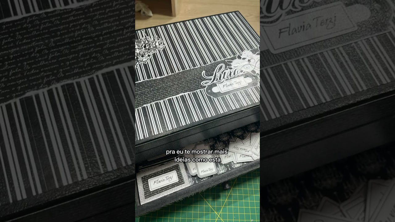 Caixa de MDF decorada para pap&eacute;is de carta e cart&otilde;es