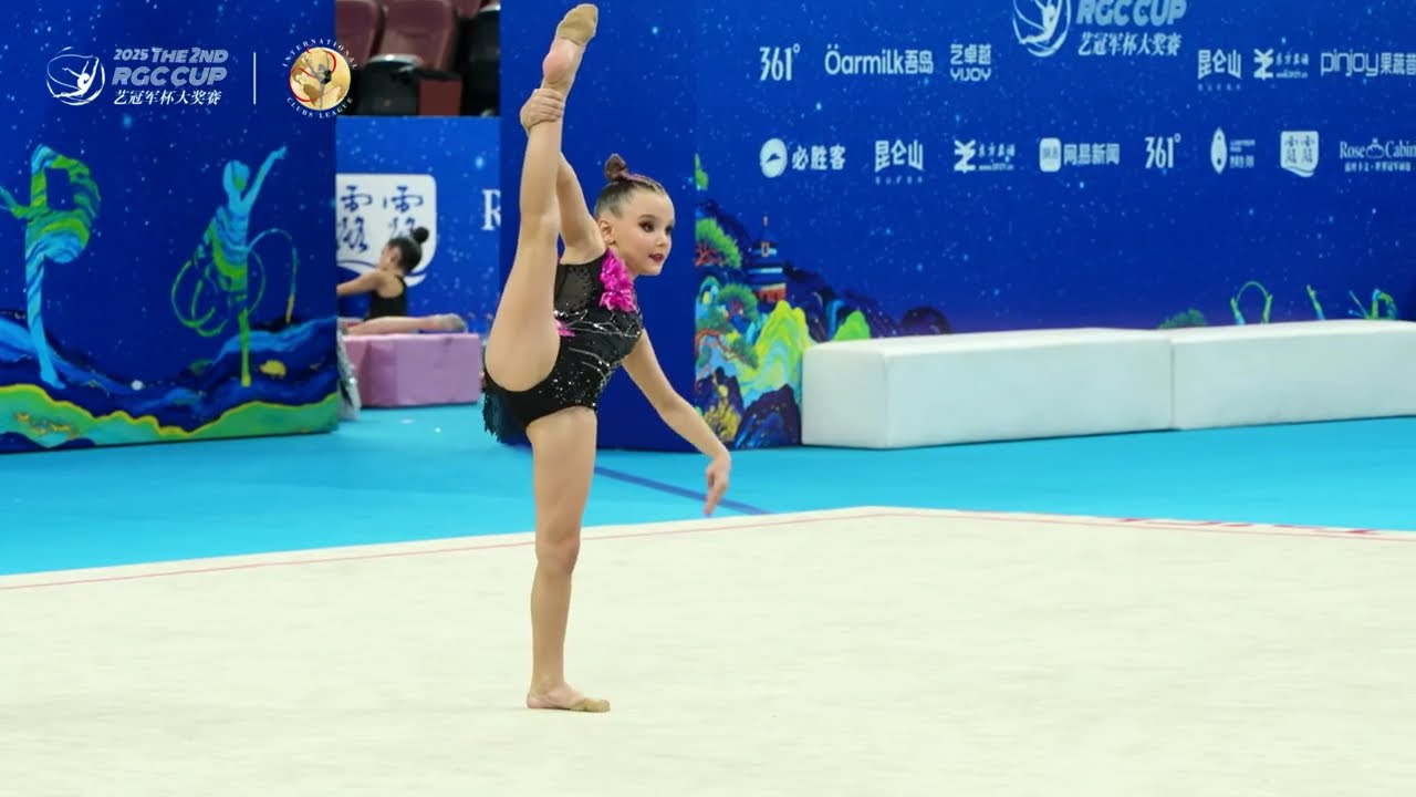 Junior girls' rhythmic gymnastics (169)